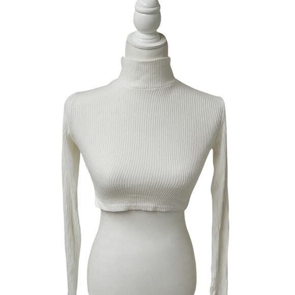 Pretty Little Thing White Long Sleeve Ribbed Crop Sweater Top With Open Back NEW - Picture 1 of 11
